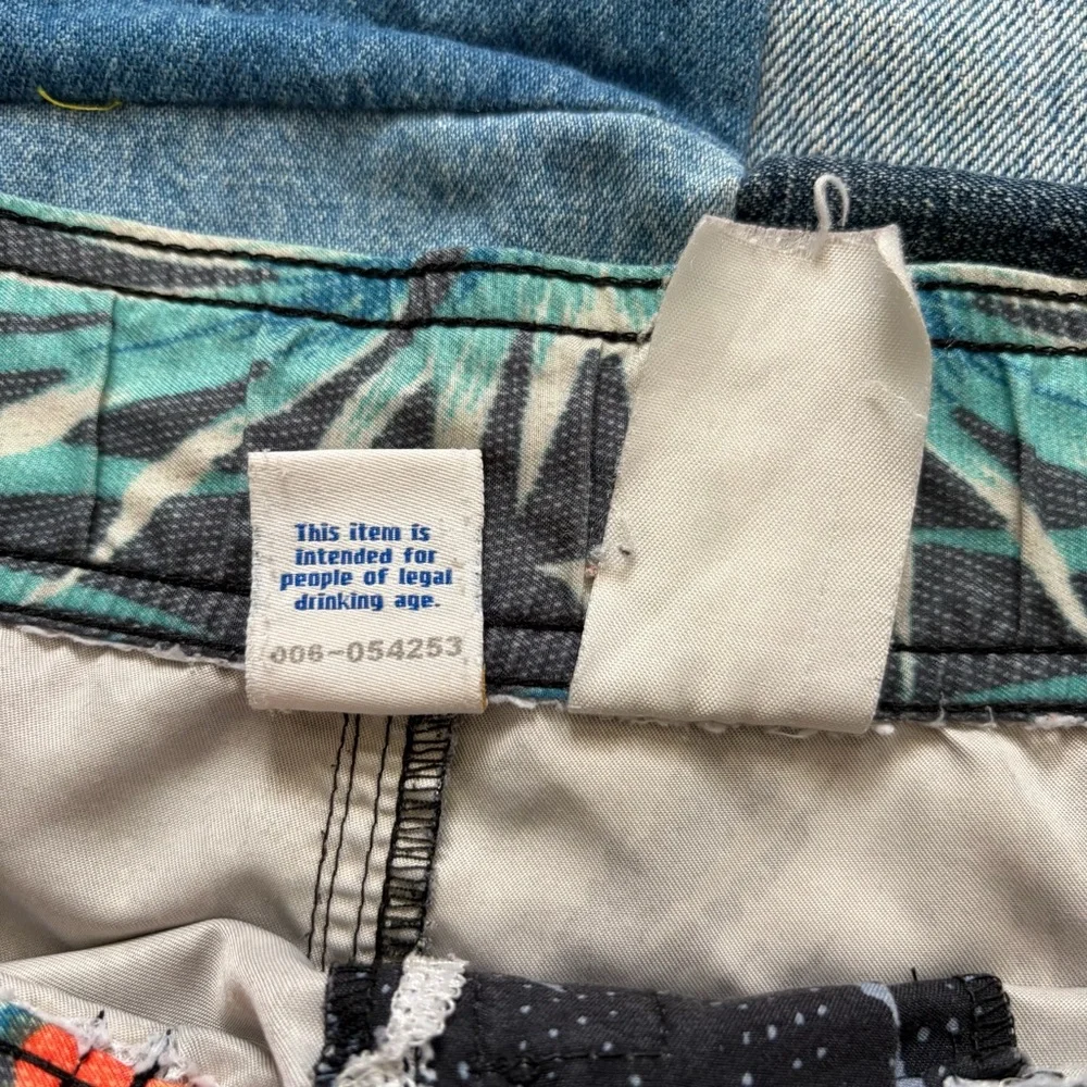 corona 2000s board shorts surf waist 38”